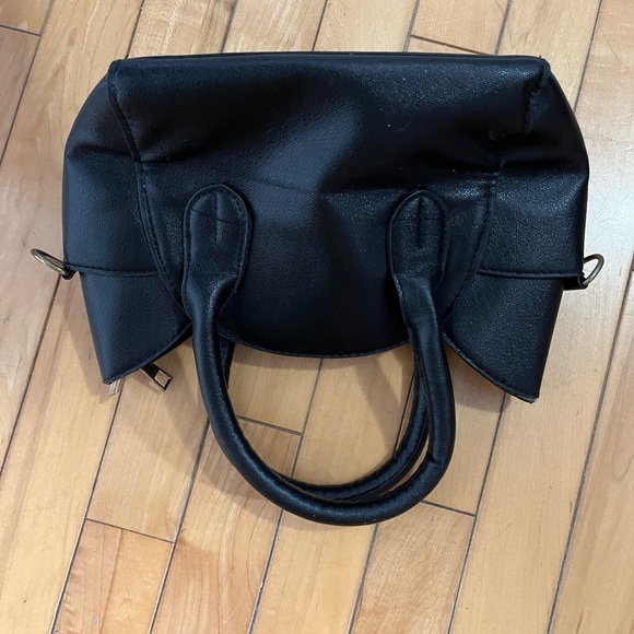 Gently used - Picture 2 of 3